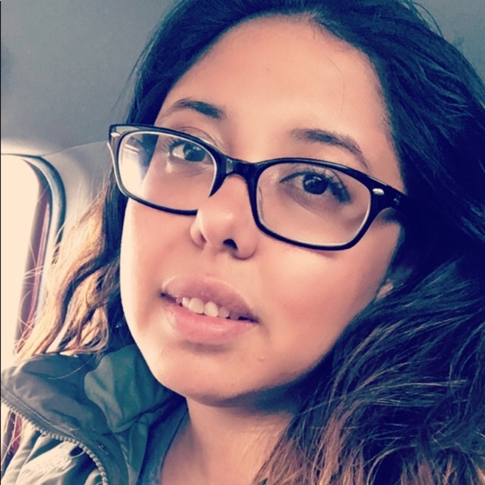 Meet your Posher, Cynthia